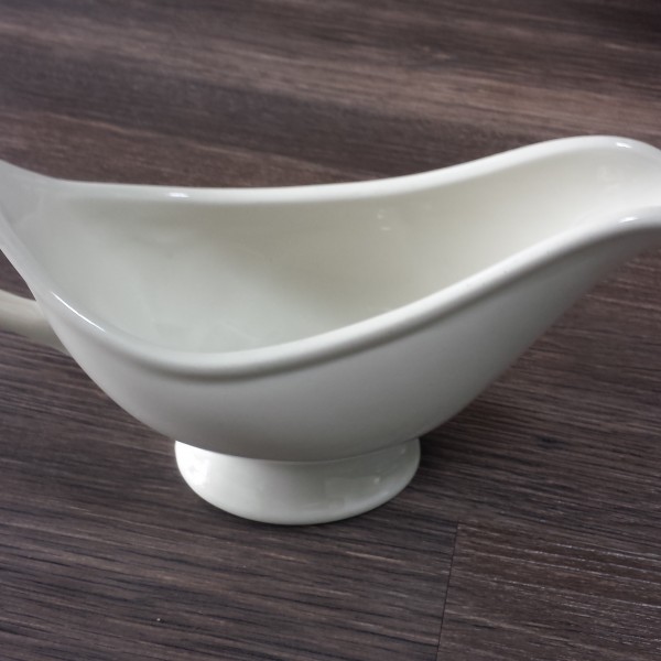 White china gravy boat 4.5oz